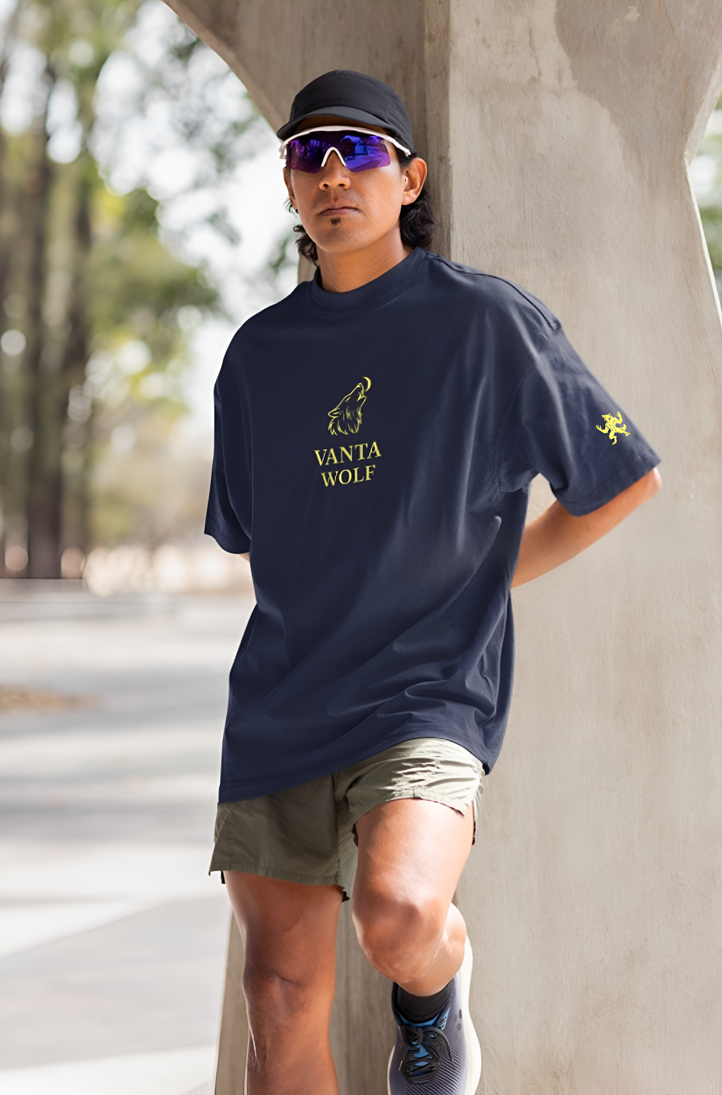 Feed The Darkness - Oversized Tshirt