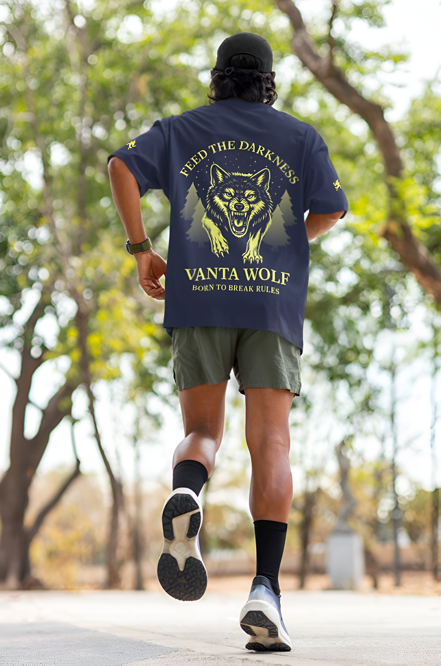 Feed The Darkness - Oversized Tshirt